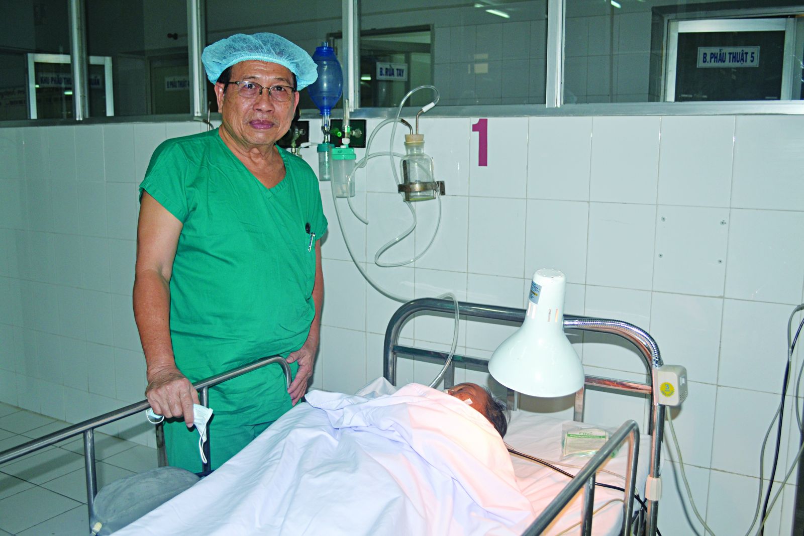 PGS.TS.BS Trần Ngọc Sinh: Chuyên gia Chấn thương chỉnh hình và Tiết niệu uy tín tại TP.HCM